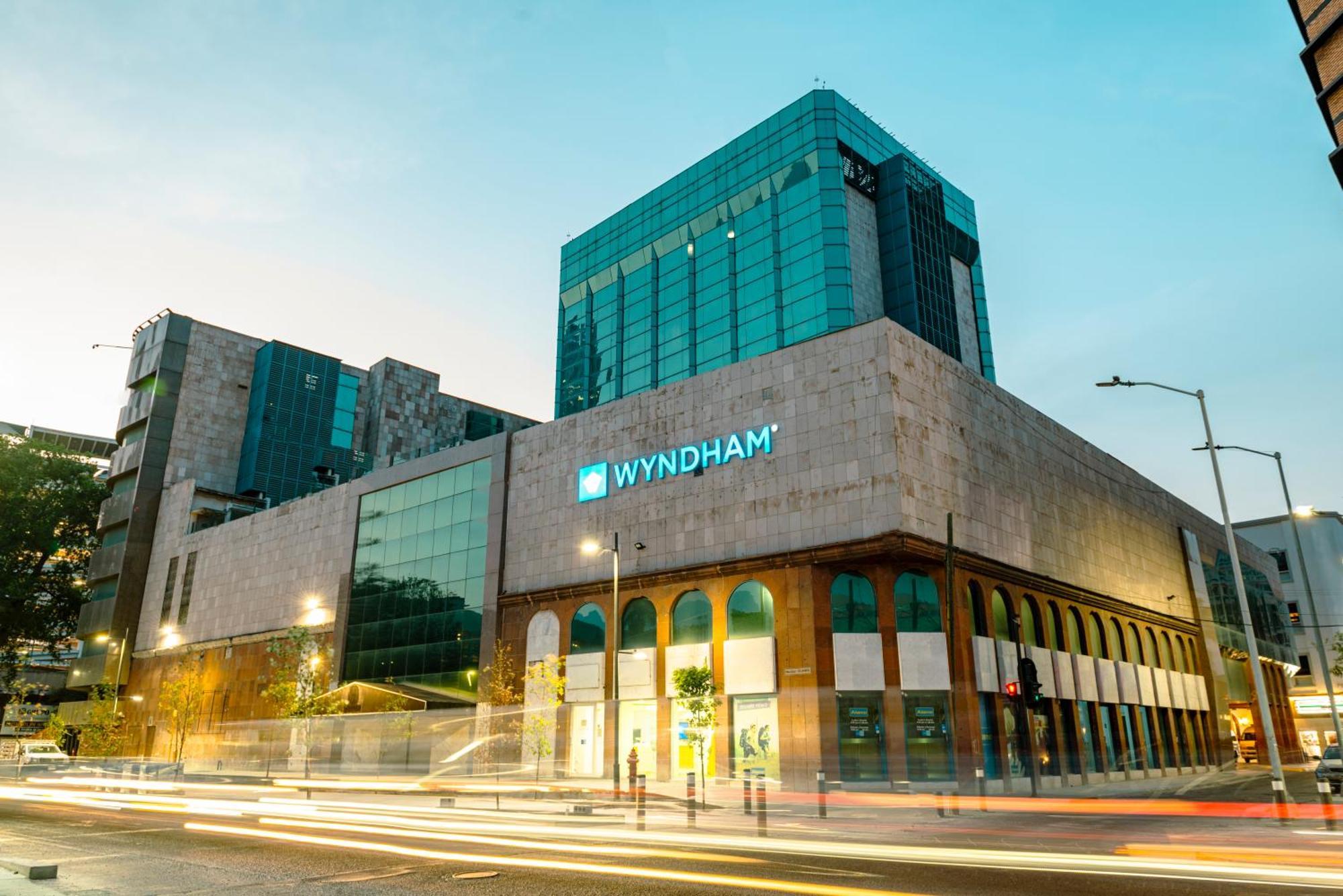 Hotel Wyndham Monterrey Ambassador Centro Esterno foto