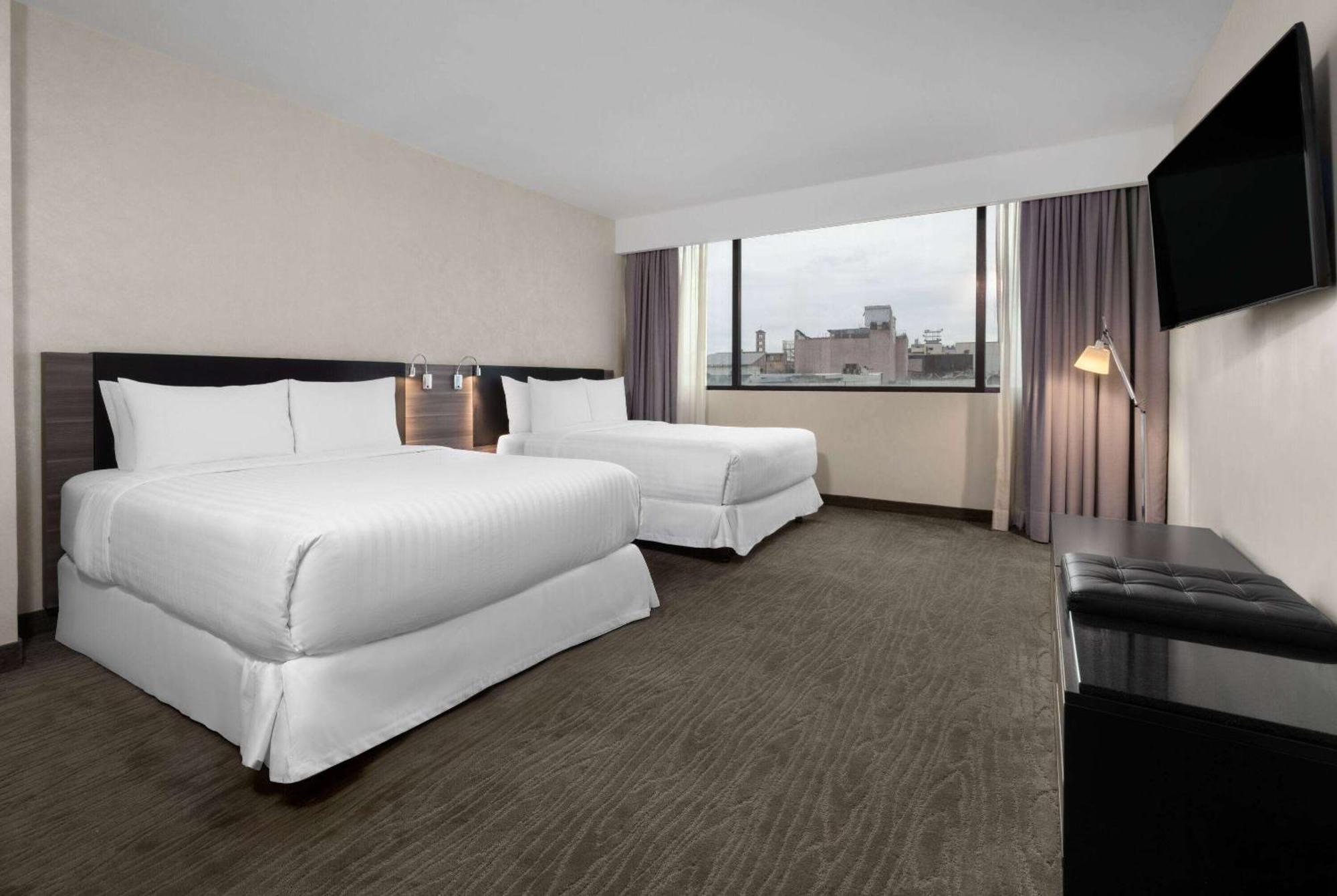 Hotel Wyndham Monterrey Ambassador Centro Esterno foto
